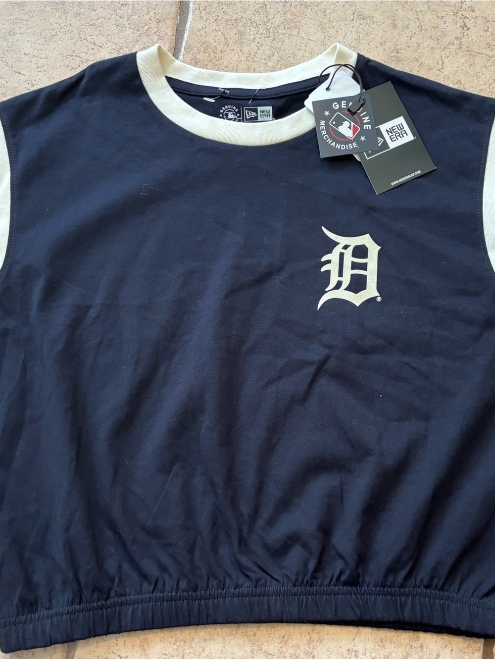 New Era Detroit Tigers Women’s Small Crop Navy Blue Ringer Top NWT MLB